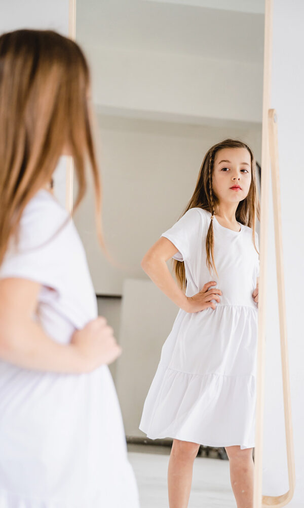 Dětské letní tričkové šaty BASIC bílé