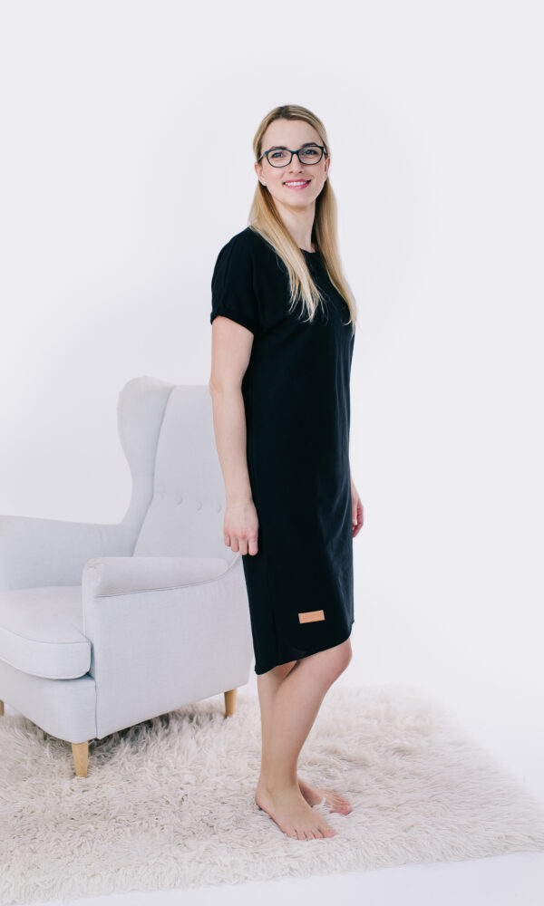 Dámské teplákové šaty s krátkým rukávem DRESSY BLACK