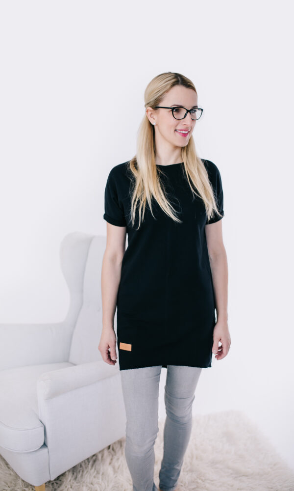 Dámské teplákové mikino-šaty DRESSY černé krátký rukáv – ČESKÁ VÝROBA