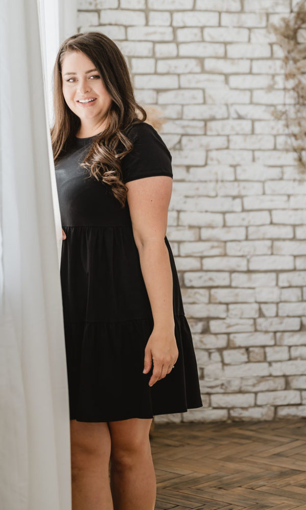 Dámské tričkové šaty s volány BASIC black