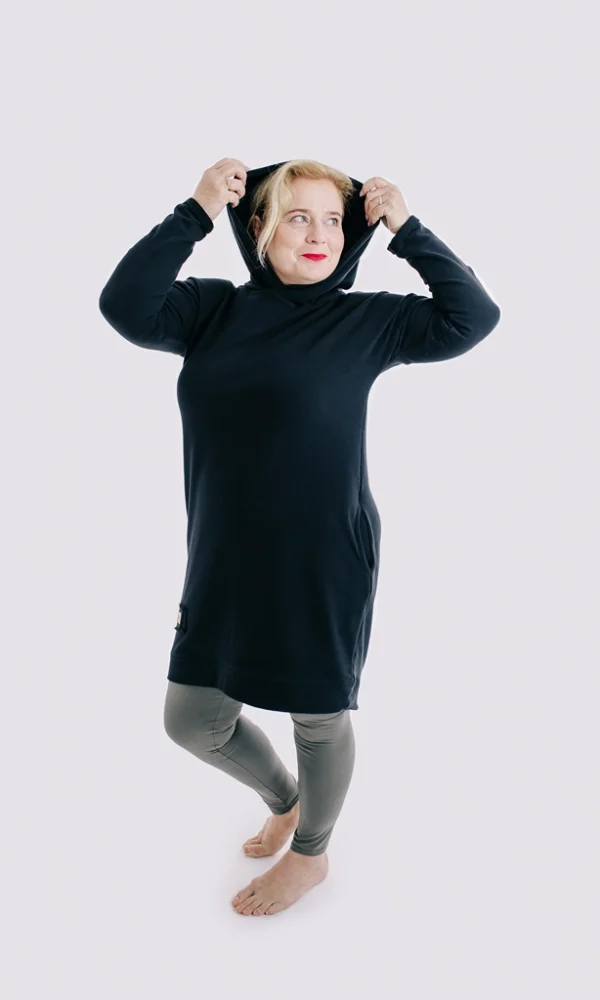 Dámská tepláková mikina s kapucou BASIC černá