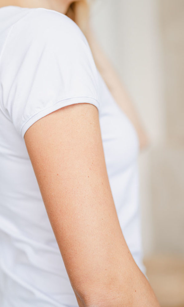 Dámské tričko BASIC “V” white