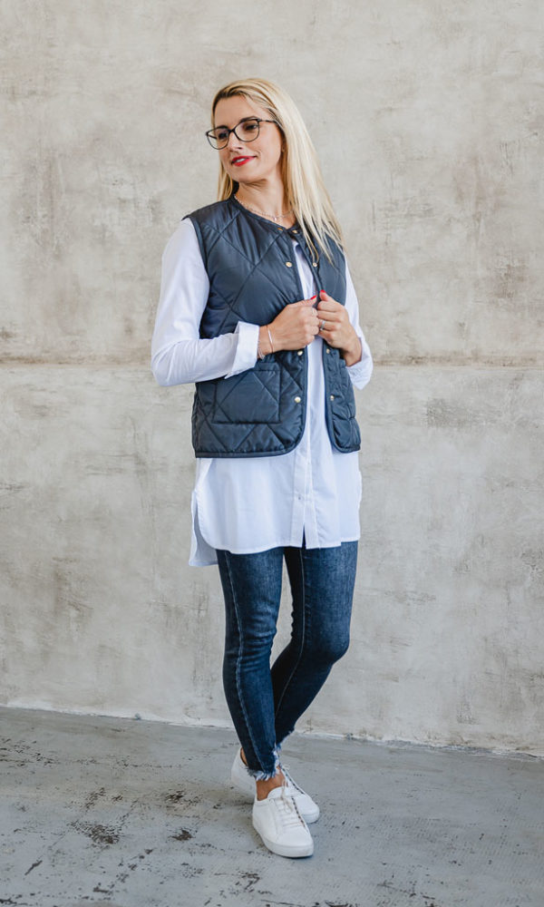 Dámská prošívaná vesta Lara tmavě šedá